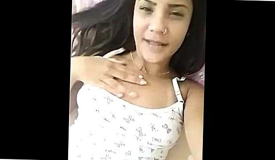 Блондинка с хорошими внешними данными после пары вопросов начала жадно насасывать член чуваку с камерой, порно видео