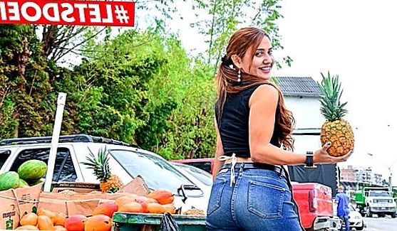 Грудастая Jasmine Black удовлетворяет разом двух парней, не жалея своих сил, телочка принимает и сочной киской и узкой попкой два здоровенных члена, которые растягивают ее дырочек до максимума, доставляя тем самым неистовое удовольствие, порно видео