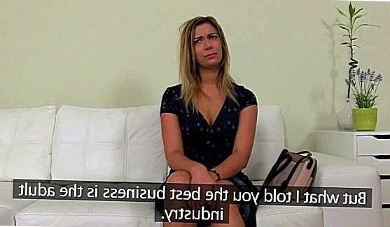 Хозяйка задрала платье и трахнула сантехника, порно видео